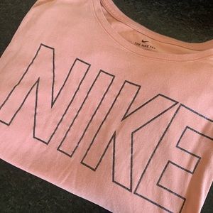 NIKE T-shirt- Women’s XL/1X